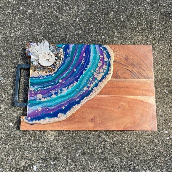 Wood Charcuterie Cheese Board - Clear Quartz Points - Broken Moroccan Geode - Mu - Picture 3 of 11